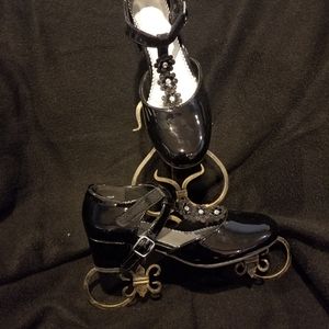 Black Patent girl's dress shoe